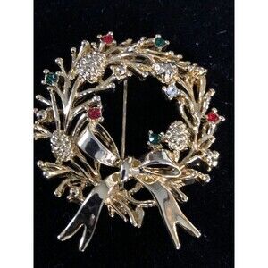 Vintage Rare Goldtone Pinecones Green & Red Rhinestone Christmas Wreath Brooch